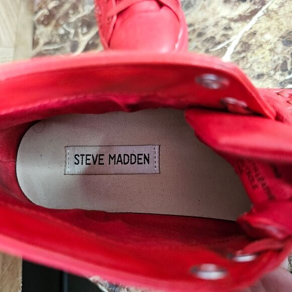 Steve Madden women's fashion hi-top red shoes size 6  594 - Picture 9 of 11